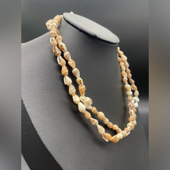 Item 882 Seashell Sand Necklace - Picture 3 of 4